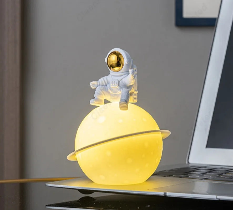 Galactic Gentlemen Sun sitter Lamp