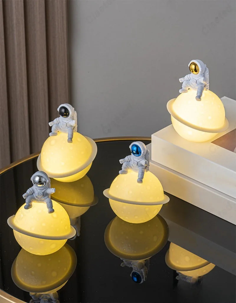 Galactic Gentlemen Sun sitter Lamp